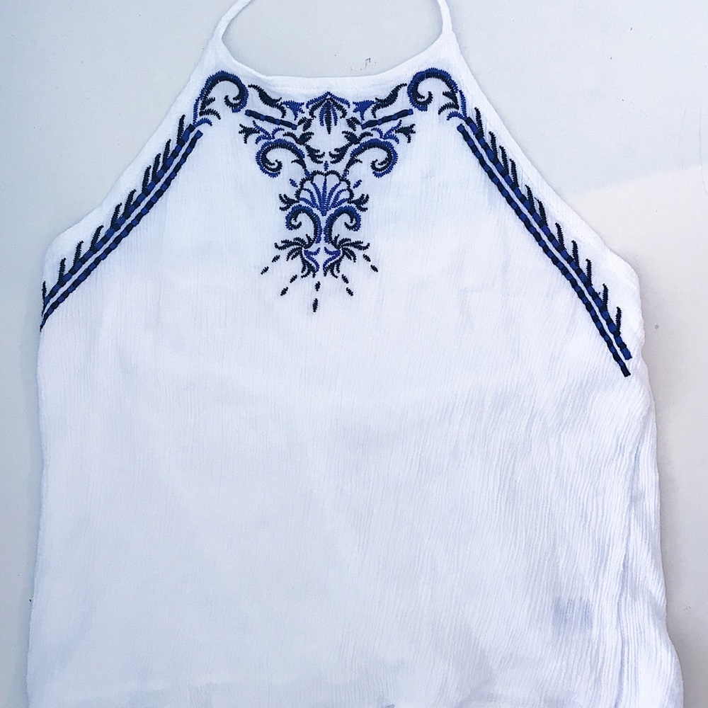 EMBROIDERED WHITE HALTER TOP
